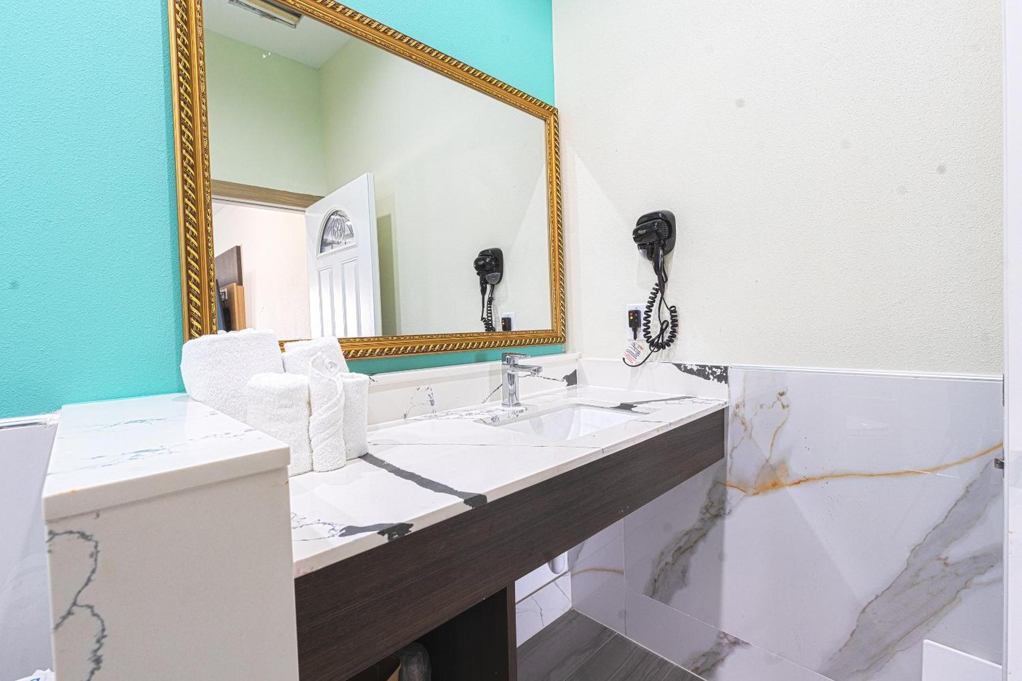 La Vyoma Villas, Westpark Hwy 6 Mission Bend Dış mekan fotoğraf